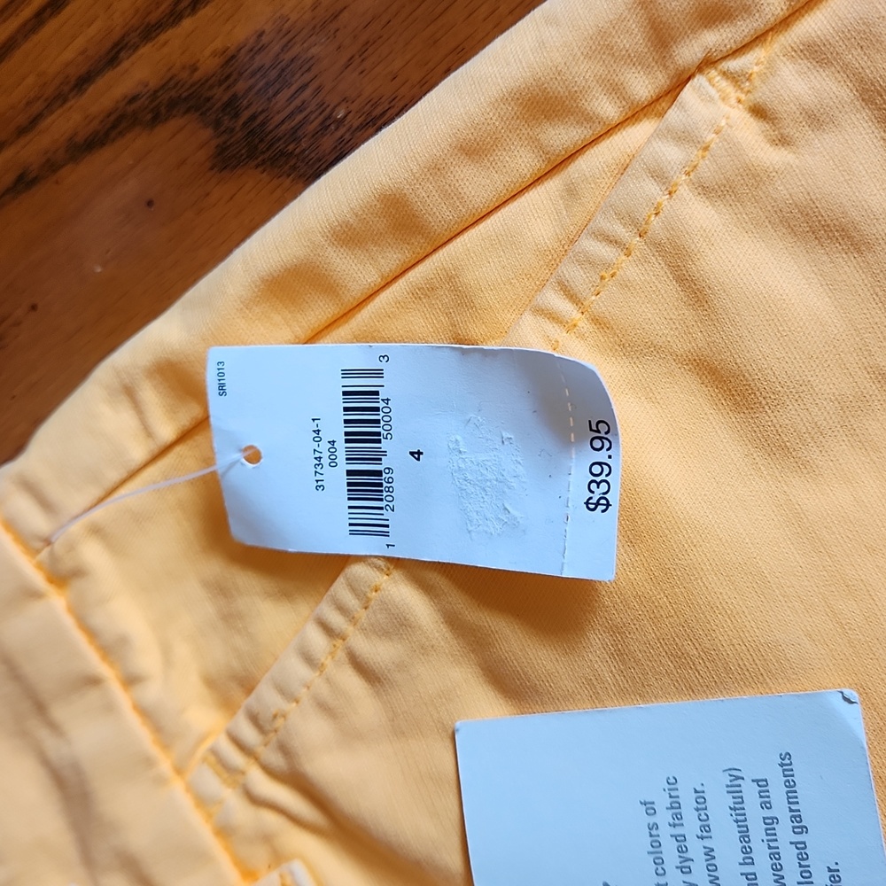 GAP Boyfriend Roll-Up Neon Dye Shorts - Picture 3 of 8